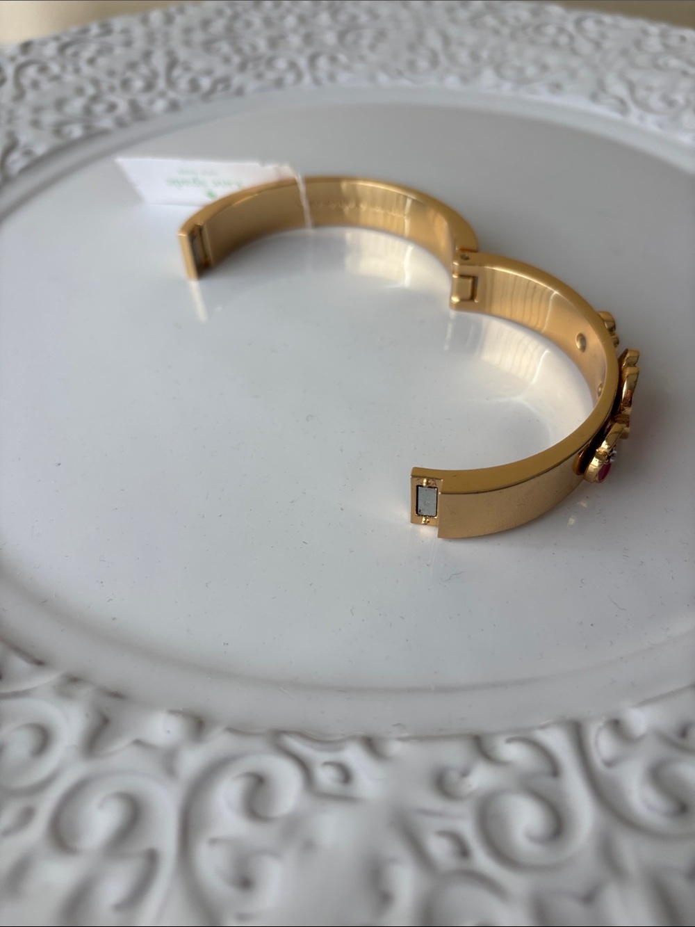 Kate Spade NWOT Gold Floral Pink Enamel Bangle Bracelet - Picture 4 of 5